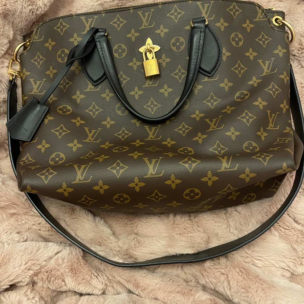 Louis Vuitton AUTHENTIC flower tote limited edition